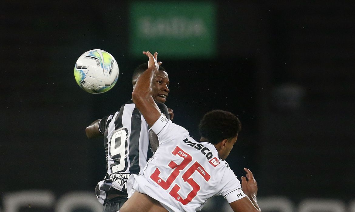 Série A: Botafogo e Vasco fazem clássico carioca em São Januário